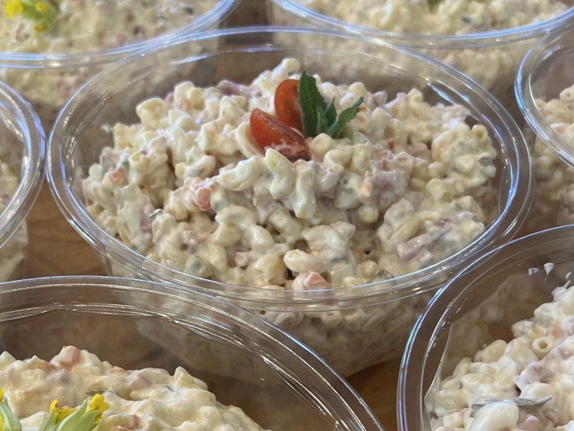 Makaroni-singi salat